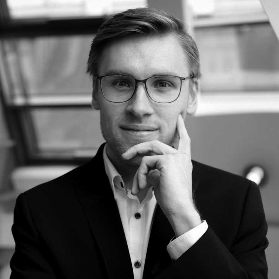 Julian Molitor Julian Molitor